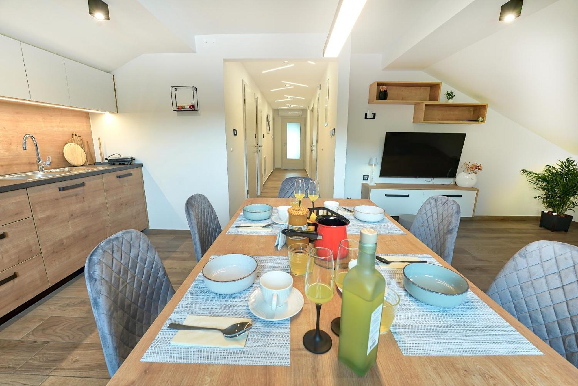 Apartments Lipa Plac بوستوينا المظهر الخارجي الصورة